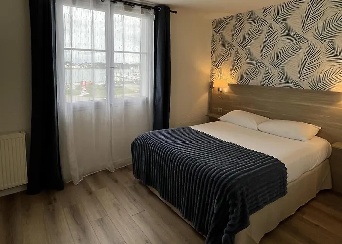 Couett'Hotel Brest Port De Plaisance, Les Pieds Dans L'Eau