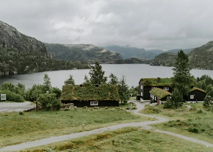 Preikestolen Hotel & Basecamp - Preikestolen Trailhead
