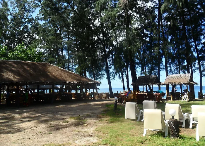 Lanta Palm Beach Resort , Beach Bungalow - Koh Lanta
