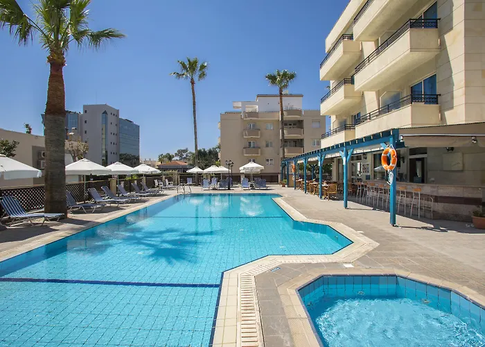 Kapetanios Limassol Hotel