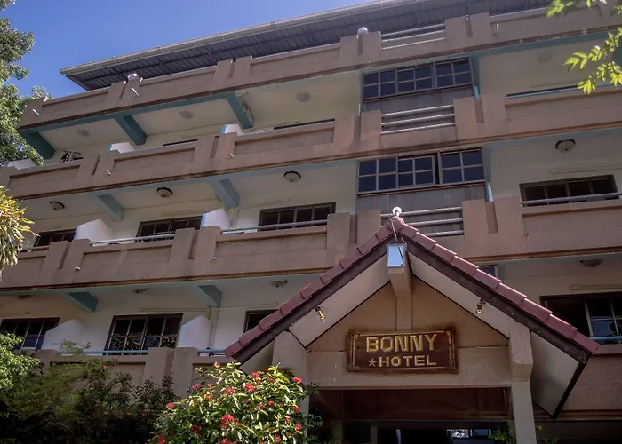 Bonny Hotel 4 Floors No Elevator 8Am-9Pm