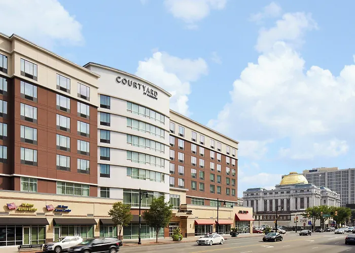 Courtyard By Marriott Newark Downtown