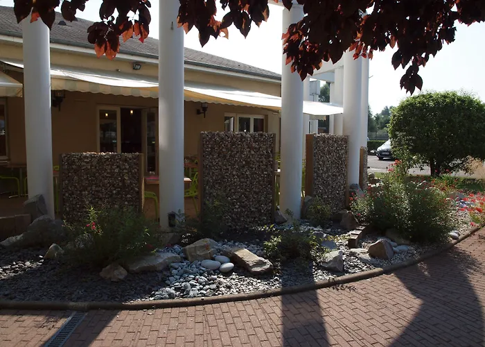 Brit Hotel Le Cottage Le Mans Sud