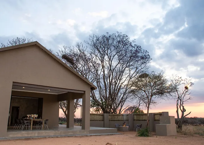 Mongena Private Game Lodge