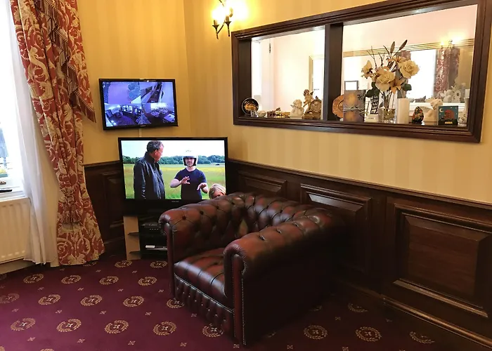 Balmoral House Hotel