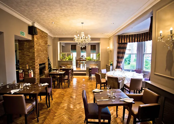 Wards Hotel & Restaurant
