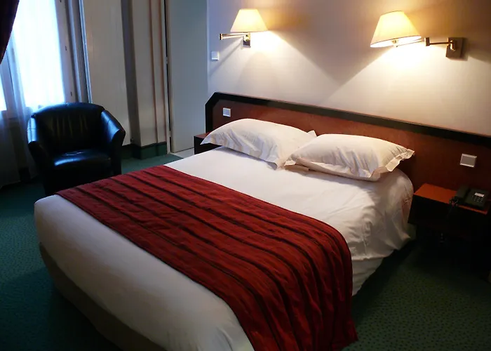 Brit Hotel Privilege Le Royal - Centre Gare