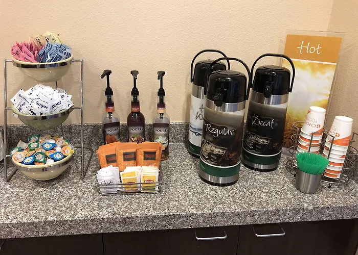 Quality Inn & Suites Minot North