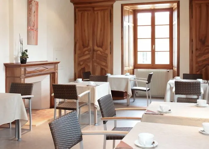 Hotel & Restaurant - Le Manoir Des Cedres - Piscine Exterieure Et Climatisation
