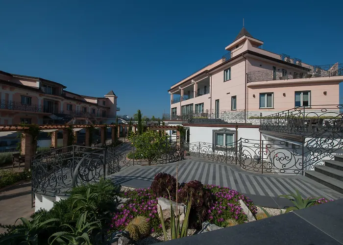 L' Araba Fenice Hotel & Resort