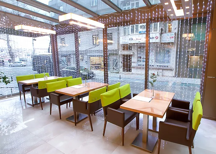 Ramada By Wyndham Istanbul Taksim Hotel