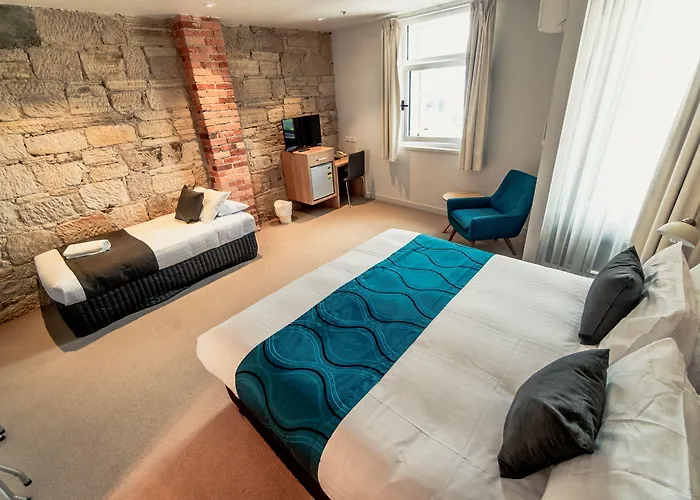 Customs House Hotel
