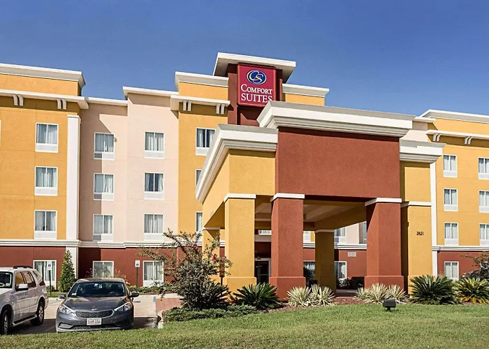 Comfort Suites Near Tanger Outlet Mall