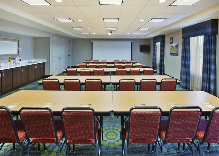 Hampton Inn & Suites - Elyria