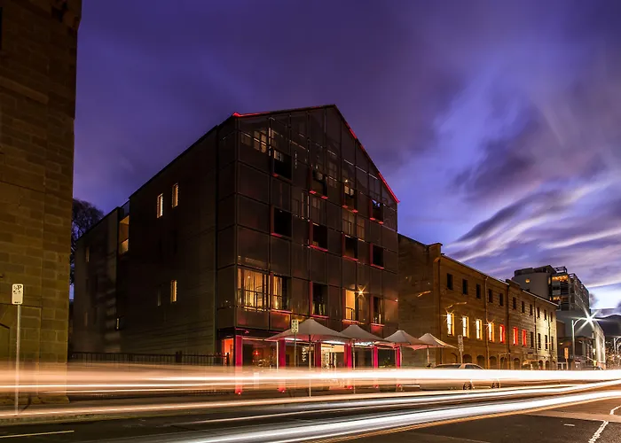 Salamanca Wharf Hotel