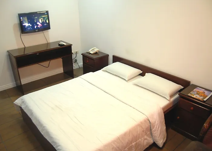 Rumi Apartelle Hotel