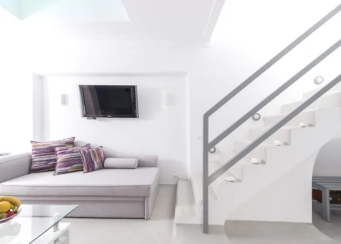 Blue Waves Suites & Apartments