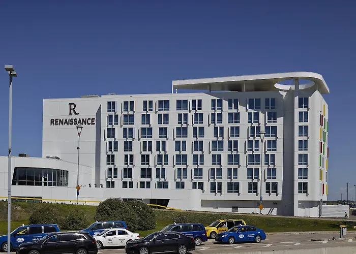 Renaissance Edmonton Airport Hotel