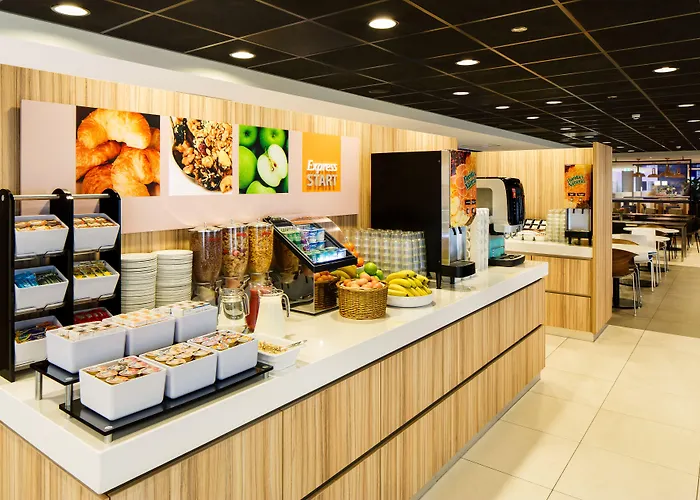 Holiday Inn Express Rotterdam - Central Station By Ihg