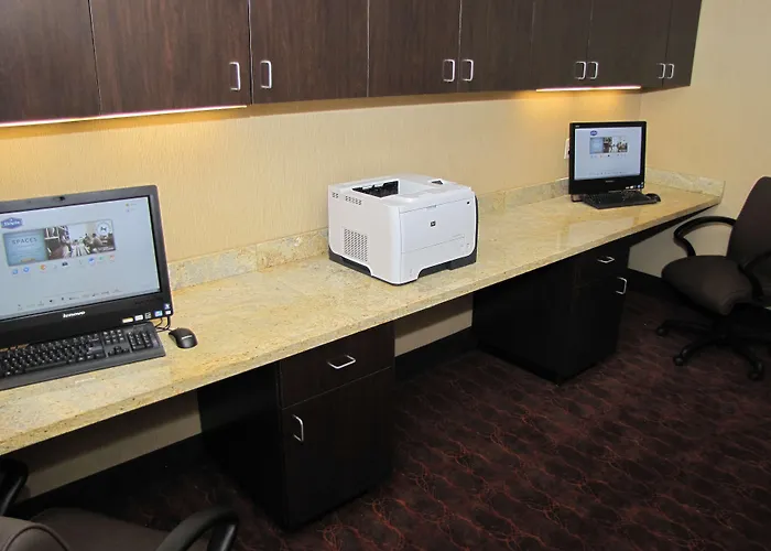 Hampton Inn & Suites Jamestown