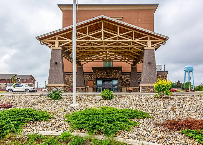 Legend Hotel Minot