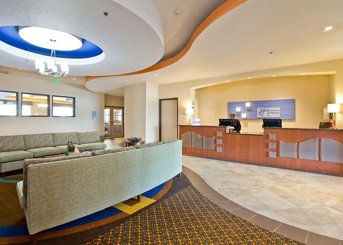 Holiday Inn Express And Suites Denver East Peoria Street By Ihg