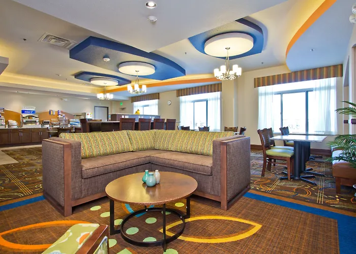 Holiday Inn Express And Suites Denver East Peoria Street By Ihg