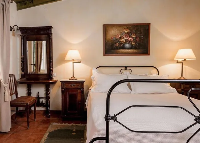 Nafsimedon Hotel