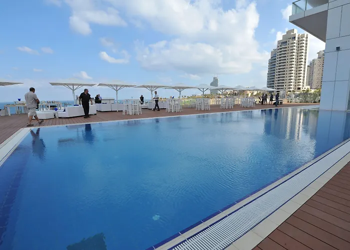 Island Luxurious Suites Hotel And Spa