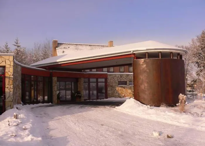 Balland'S Hotel & Restaurant