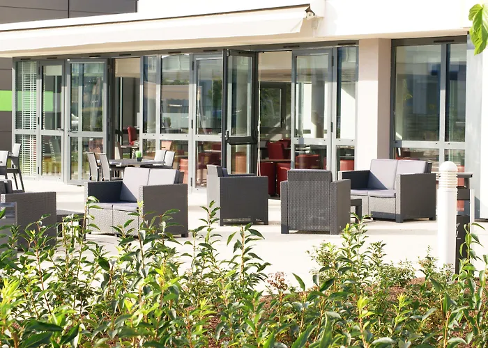 Première Classe Lyon Est - Saint Quentin Fallavier - Aéroport