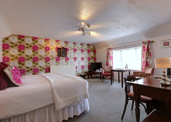 Manor Court Hotel