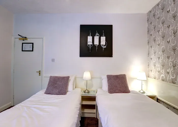 Manor Court Hotel