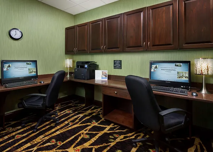 Hampton Inn & Suites Williamsport - Faxon Exit