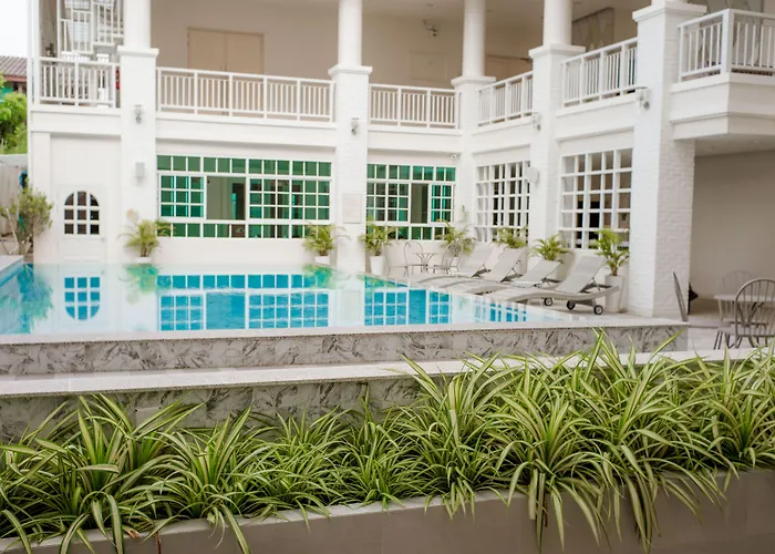 De Hug Hotel & Residence