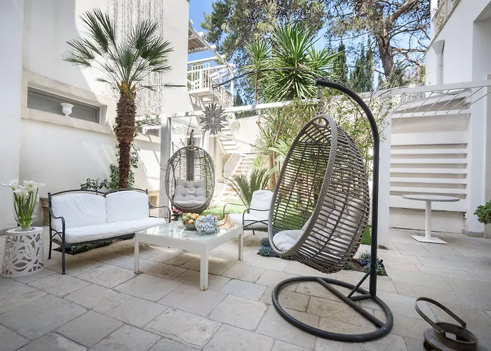 Bed and Breakfast Palazzo Dei Dondoli Lecce