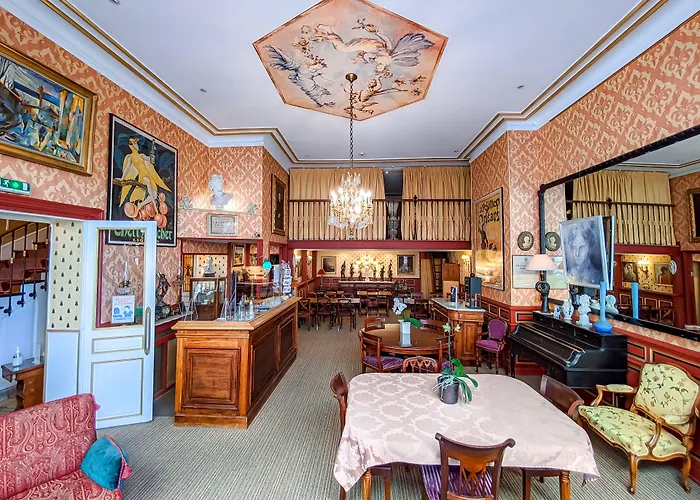 Hotel De L'Abeille