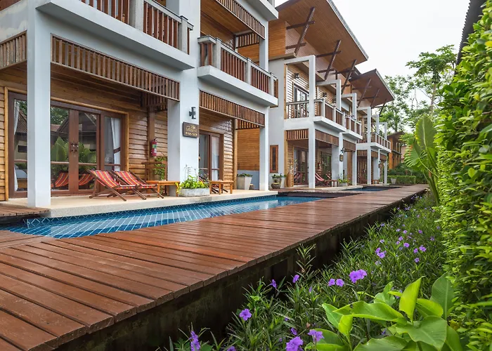 Lanta Miami Resort