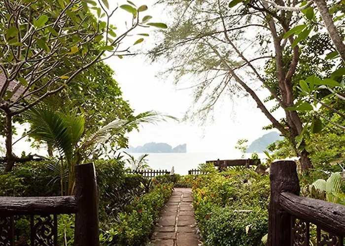 Paradise Pearl Bungalows
