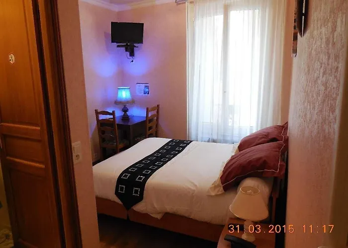 Hotel Le Petit Chateau Proche Parc Des Expositions Porte De Versailles Malakoff