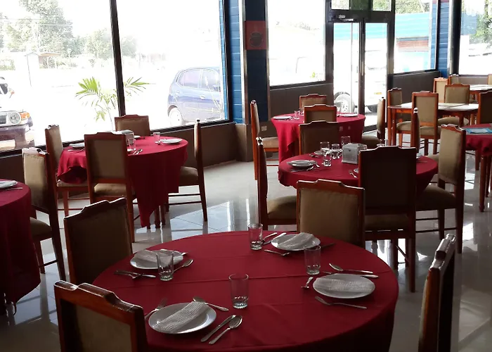 Express Inn Coronado & Camping