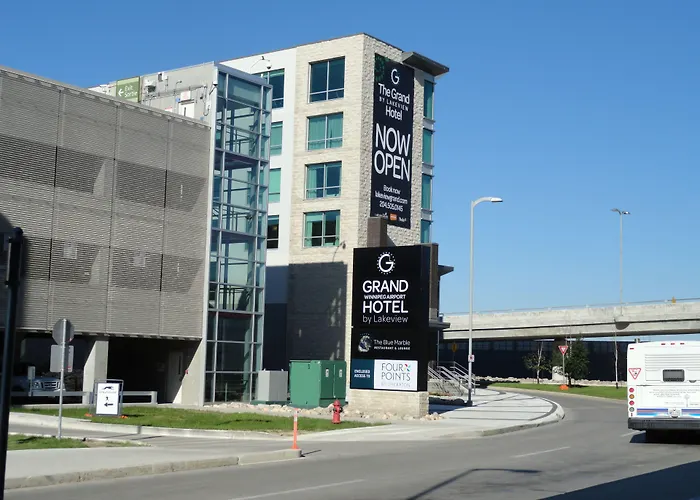 The Grand Winnipeg Airport Hotel By Lakeview