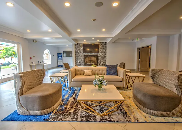 Best Western Plus Media Center Inn & Suites