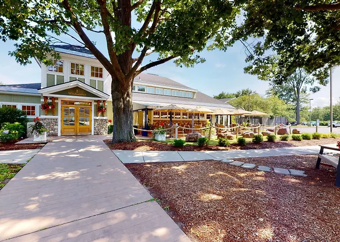 Best Western Plus Windjammer Inn&Conference Center