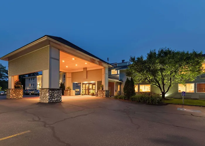 Best Western Plus Windjammer Inn & Conference Center