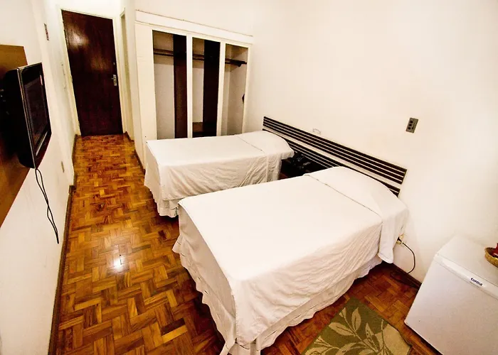 Turrance White Hotel