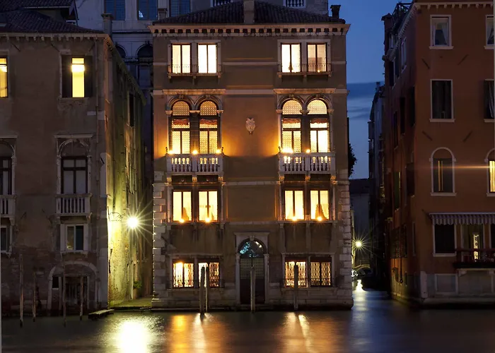 Palazzetto Pisani Grand Canal Venezia