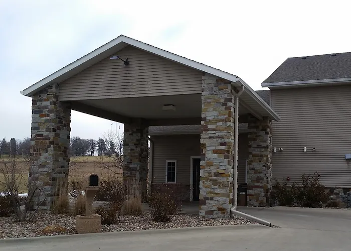 Rock Island Inn & Suites