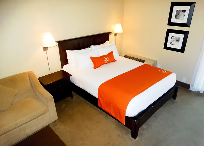 Amsterdam Inn & Suites Sussex, An Ascend Collection Hotel