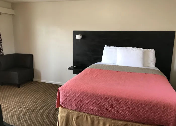 Laci'S Country Inn - Knob Noster